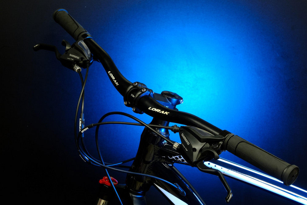 Lorak M-04 Prom Чёрно/Белый 21р (на рост 183-190)